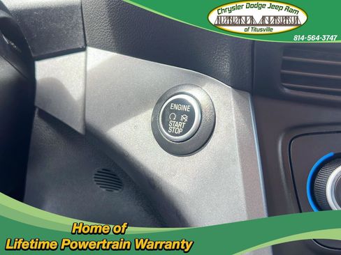 Used 2019 Ford Escape SE image 31
