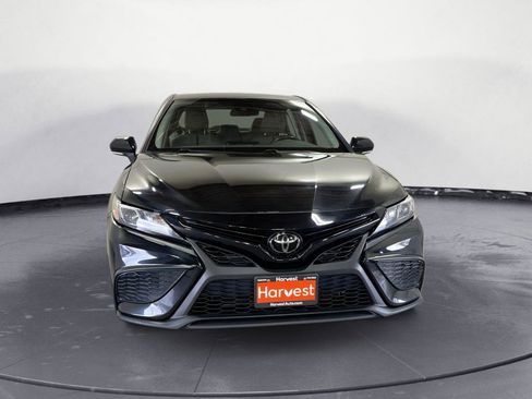 Used 2023 Toyota Camry SE AWD/4WD image 2