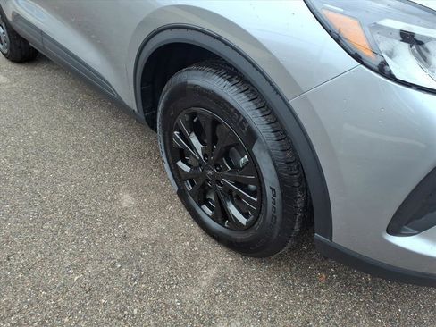 Certified 2024 Ford Escape Active w/ Tech Pack #1 image 5