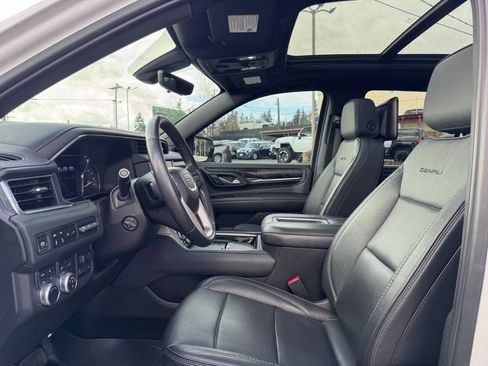 Used 2021 GMC Yukon Denali w/ Denali Premium Package image 33