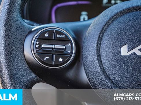 Used 2025 Kia Soul LX FWD image 30