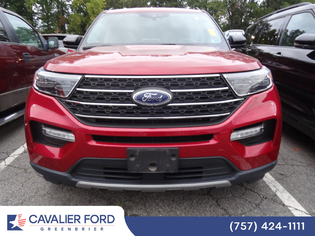 Used 2022 Ford Explorer XLT w/ Equipment Group 202A AWD/4WD image 2