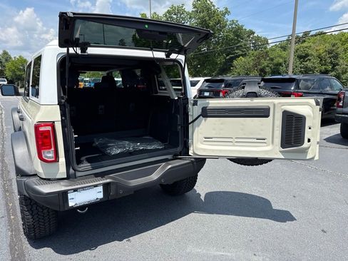 New 2026 Ford Bronco Heritage Edition AWD/4WD image 34