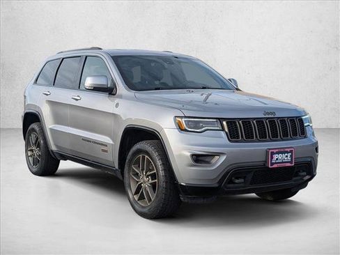 Used 2016 Jeep Grand Cherokee Limited 75th Anniversary image 3