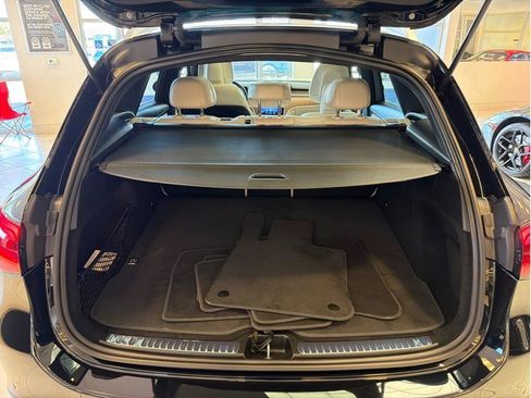 Used 2024 Mercedes-Benz GLC 300 4MATIC image 38