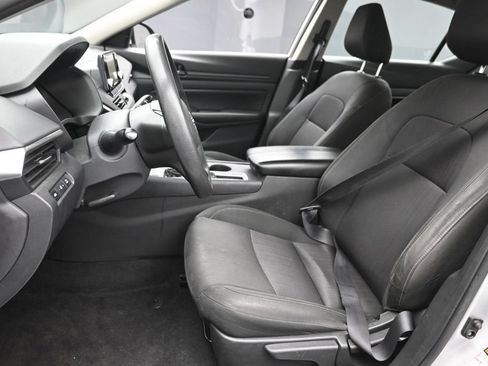 Used 2023 Nissan Altima 2.5 S FWD image 15