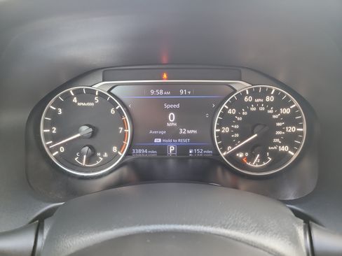 Used 2025 Nissan Altima 2.5 SV FWD image 30