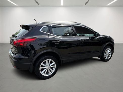 Used 2018 Nissan Rogue Sport SV w/ SV Technology Package AWD/4WD image 4
