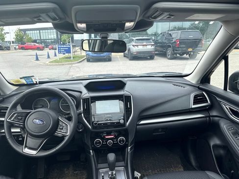 Used 2024 Subaru Forester Premium AWD/4WD image 11