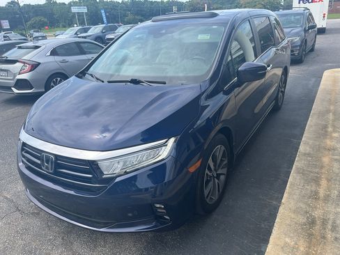 Used 2023 Honda Odyssey Touring image 4