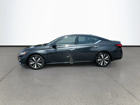 Used 2020 Nissan Altima 2.5 SV FWD image 4