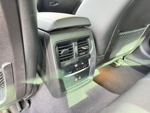 Used 2021 BMW 330i Sedan w/ M Sport Package RWD image 24