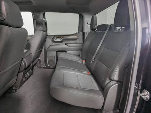Used 2023 Chevrolet Silverado 1500 LT AWD/4WD image 17