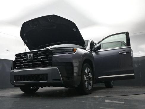 Certified 2026 Honda Pilot Touring image 42
