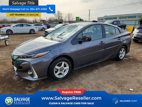 Used 2017 Toyota Prius Prime Advanced image 1