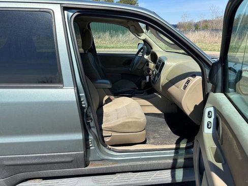 Used 2006 Ford Escape XLT image 30
