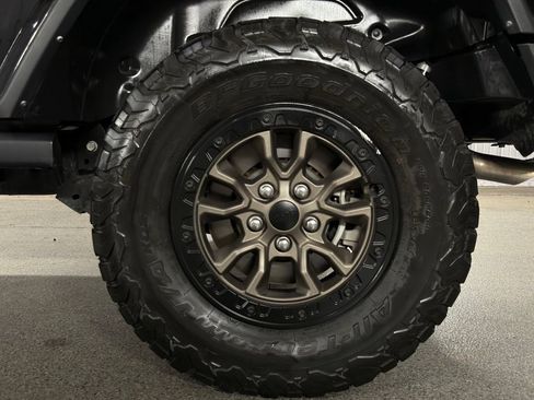 Used 2021 Jeep Wrangler Unlimited Rubicon AWD/4WD image 13
