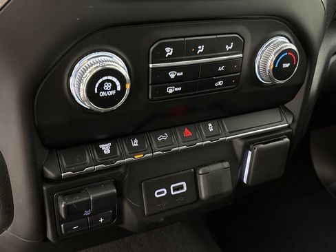 Used 2024 GMC Sierra 2500 Pro AWD/4WD image 39