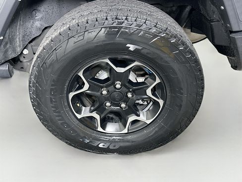 Used 2022 Jeep Wrangler Unlimited Rubicon 4xe AWD/4WD image 11