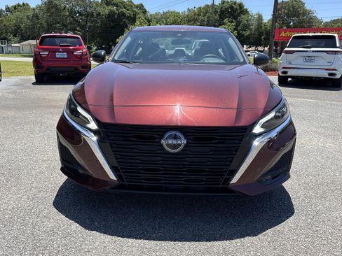 Used 2025 Nissan Altima 2.5 SV FWD image 8