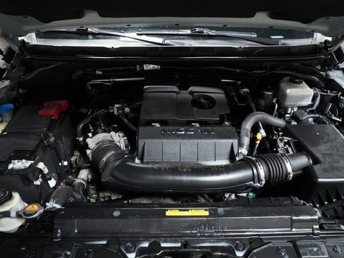 Used 2023 Nissan Frontier PRO-4X w/ Technology Package image 9