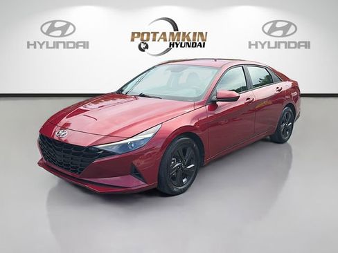 Certified 2023 Hyundai Elantra SEL w/ Cargo Package FWD image 1