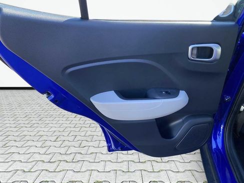 New 2026 Hyundai Venue SEL FWD image 31