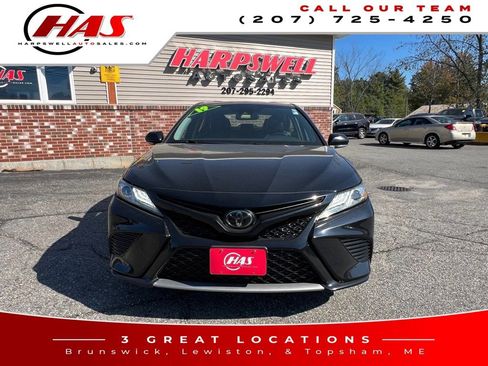 Used 2019 Toyota Camry XSE image 9