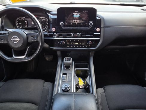 Used 2024 Nissan Pathfinder SV AWD/4WD image 20