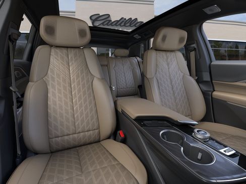 New 2026 Cadillac Lyriq Signature Sport AWD/4WD image 16