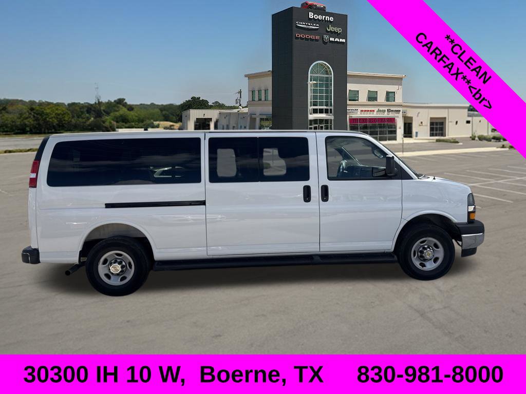 Used 2025 Chevrolet Express 3500 LT w/ LT Preferred Equipment Group RWD image 2