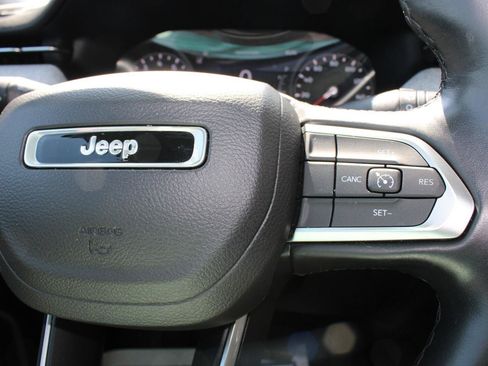 Used 2022 Jeep Compass Latitude AWD/4WD image 15