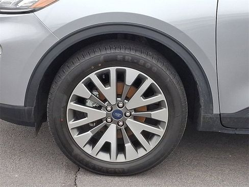 Certified 2022 Ford Escape Titanium image 8