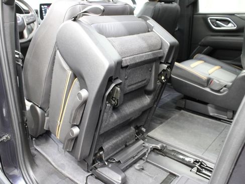 Used 2024 GMC Yukon XL AT4 w/ AT4 Premium Plus Package AWD/4WD image 75