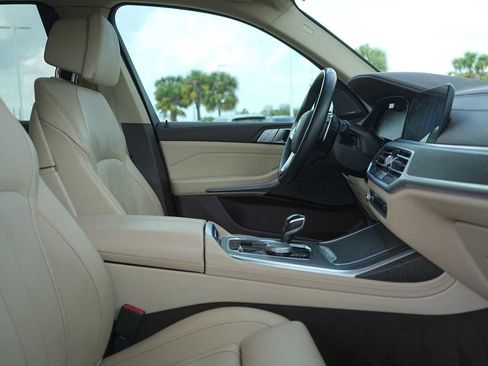 Used 2019 BMW X7 xDrive40i w/ Premium Package AWD/4WD image 21