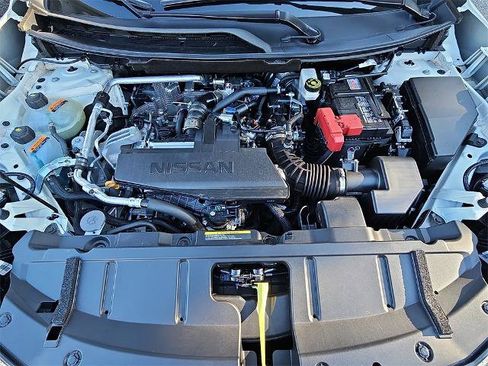 Certified 2025 Nissan Rogue S image 28
