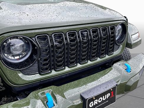 Used 2024 Jeep Wrangler High Altitude AWD/4WD image 32