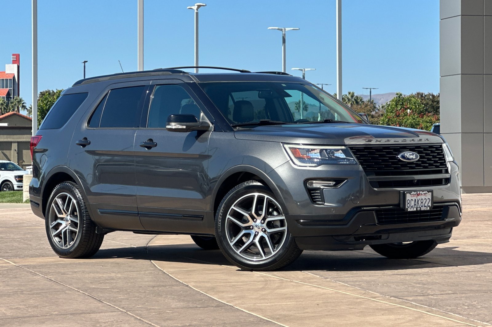 Used 2018 Ford Explorer Sport w/ Equipment Group 401A AWD/4WD image 2