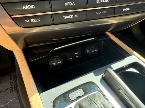 Used 2015 Hyundai Genesis 3.8 image 34