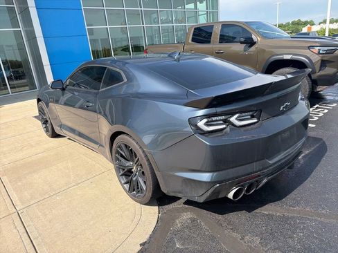 Used 2022 Chevrolet Camaro LT w/ Technology Package RWD image 2