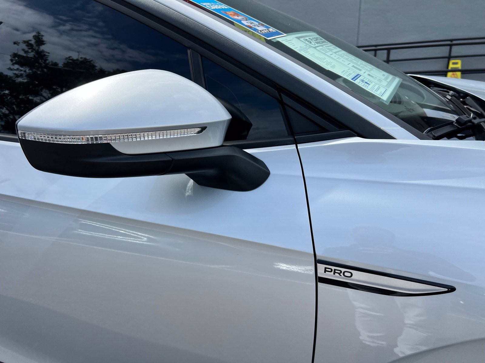 Used 2022 Volkswagen ID.4 Pro RWD image 64