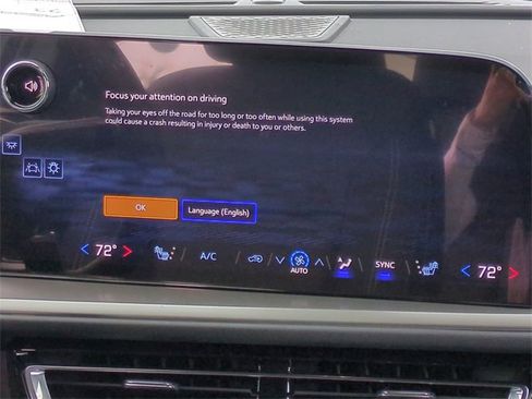 New 2025 Chevrolet Traverse LT w/ Enhanced Driving Package image 18