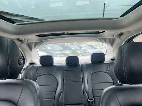 Used 2016 Mercedes-Benz C 300 4MATIC Sedan image 3