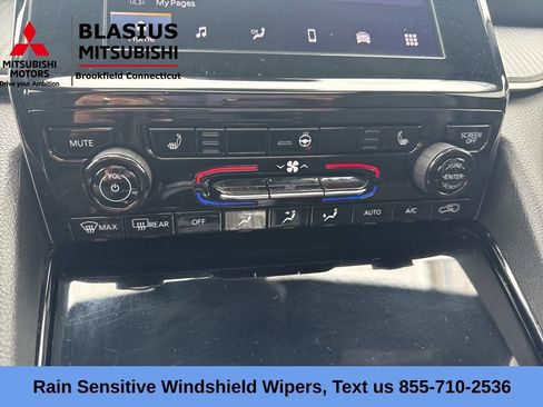 Used 2023 Jeep Grand Cherokee L Laredo AWD/4WD image 31