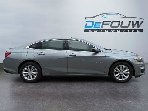 Used 2024 Chevrolet Malibu LT FWD image 2