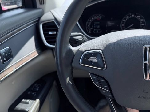 Used 2016 Lincoln MKX Reserve w/ Enhanced Security Package AWD/4WD image 30