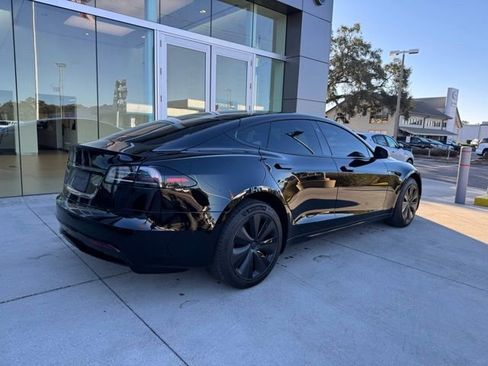Used 2022 Tesla Model S Base image 4
