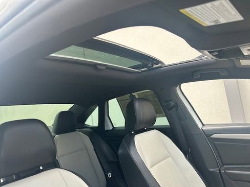 Used 2019 Volkswagen Jetta R-Line FWD image 15