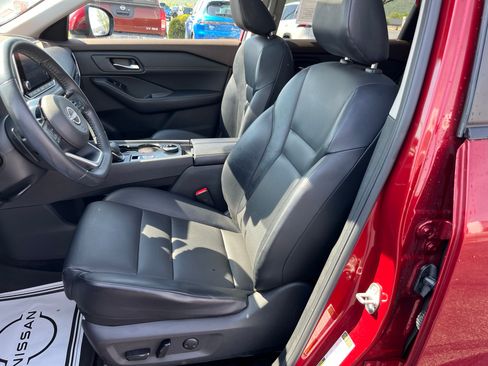 Used 2022 Nissan Rogue SV w/ SV Premium Package AWD/4WD image 14