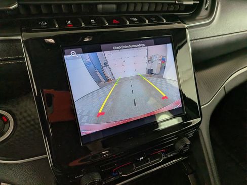 Certified 2024 Jeep Grand Cherokee Laredo image 28